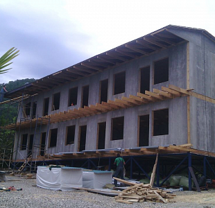 Строительство двухэтажной гостиницы из СИП панелей в Абхазии (Новый Афон)